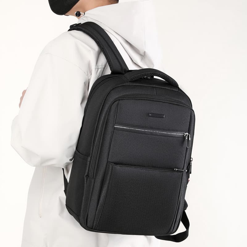 D811 Business Backpack Laptop Model Display