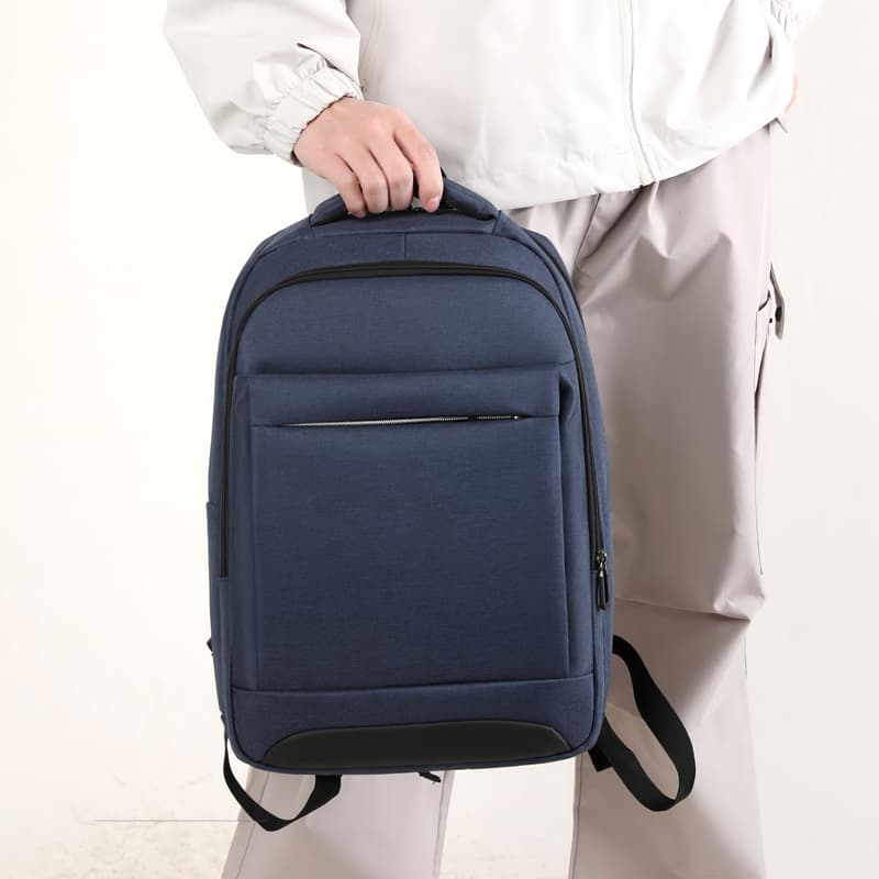 813 Backpack Laptop Men Model Laptop Display