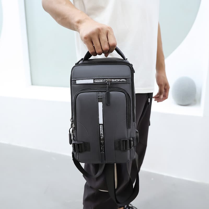 831-1 Chest Bag for Man Model Portable Presentation